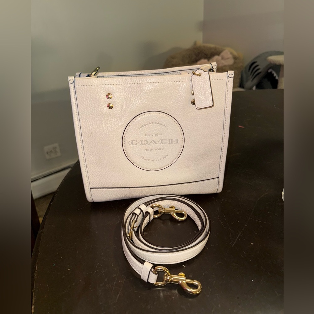 Coach Dempsey Carryall Bag - Picture 3 of 8